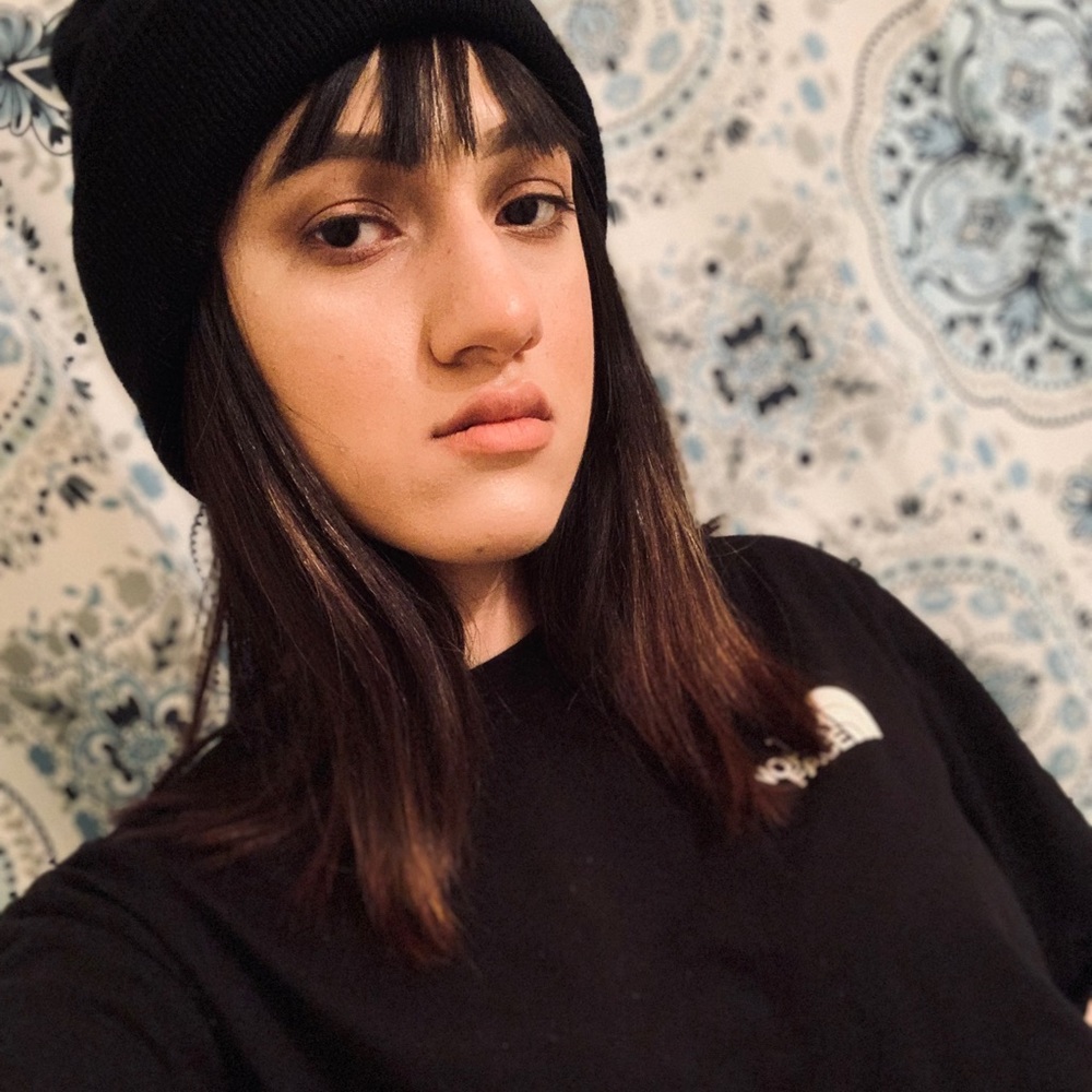 Meet your Posher, Estefania